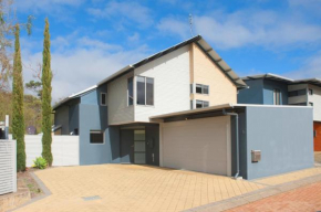 PEPPY TREE HOUSE, Dunsborough